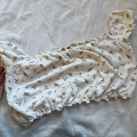 Off the shoulder white cottage core top - Picture 3 of 3